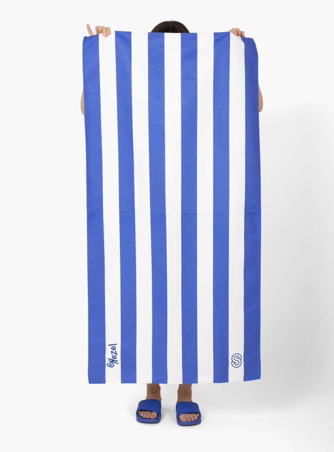 Beach towel blue